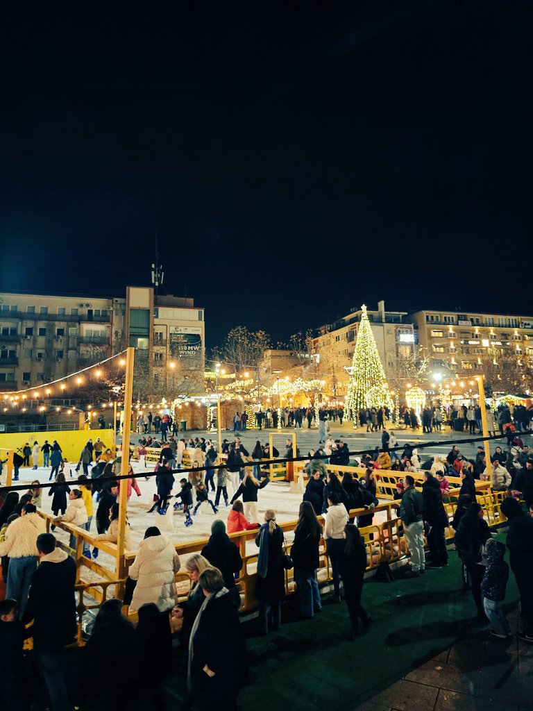 Shpend_Lila's tweet photo. Prishtinë, probably the biggest Christmas market in Europe. https://t.co/IzRm4zoGwr