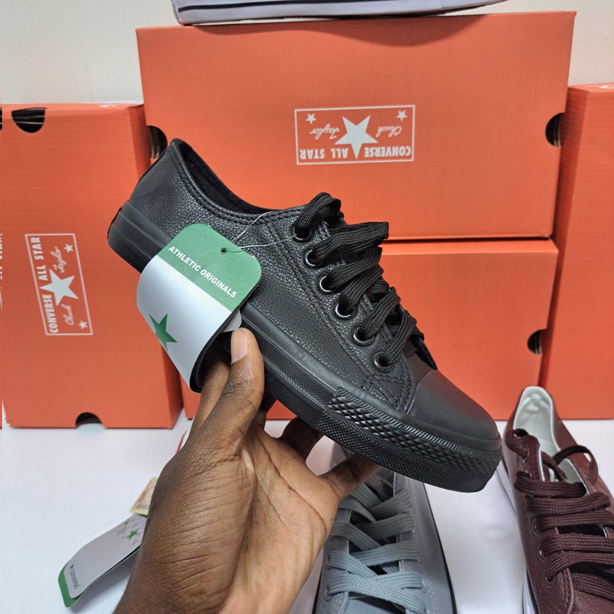 Leather Converse  
🛒Location : Kenya Cinema 4th Floor B2
Price : Kshs 1800
Sizes : 36 - 45   
Whatsapp or Call wa.me/254711230687/
Manchester Maino