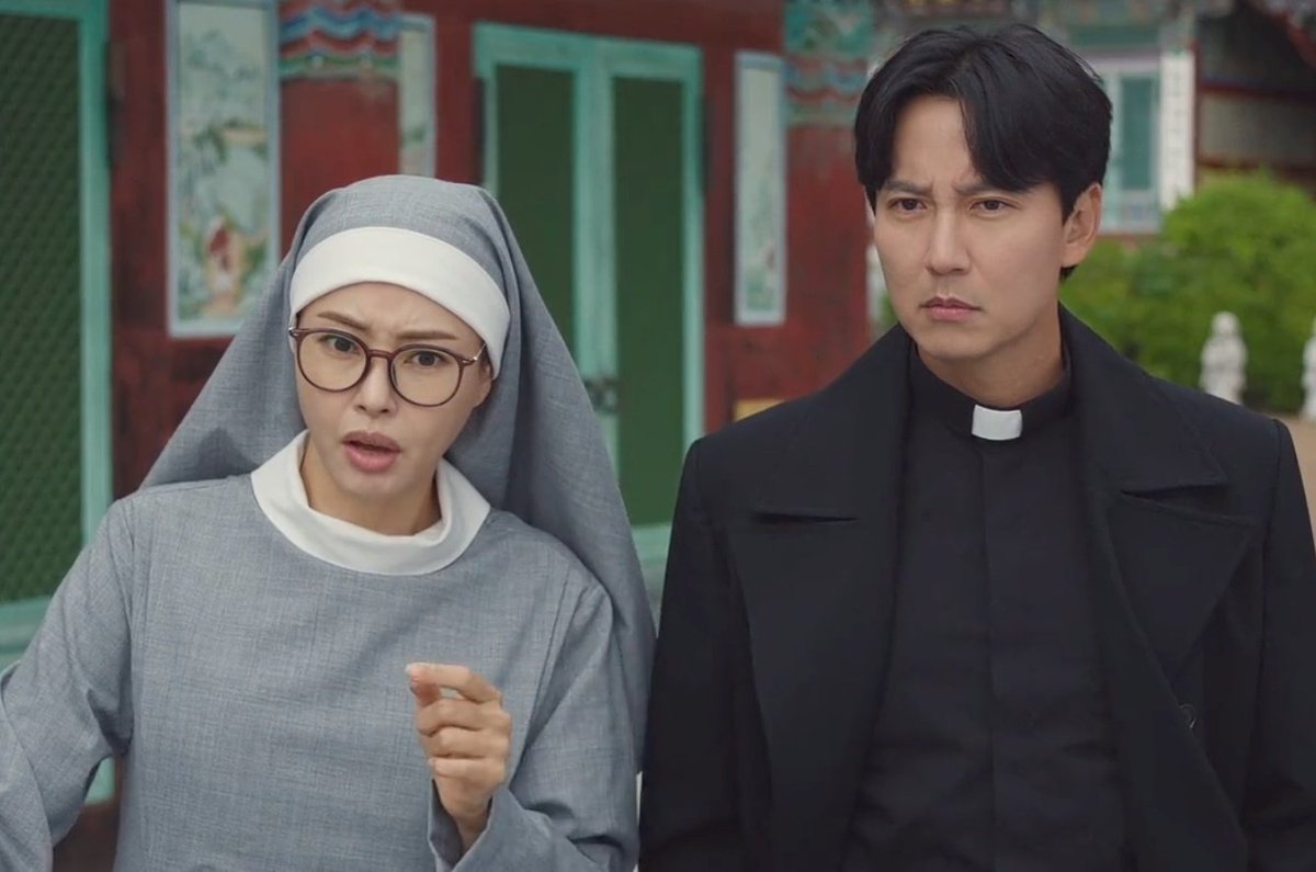 sangyiverse's tweet photo. Everyone in #FieryPriest2 are sooooo hilarious I can't 😆 https://t.co/HdMyyTfMRE