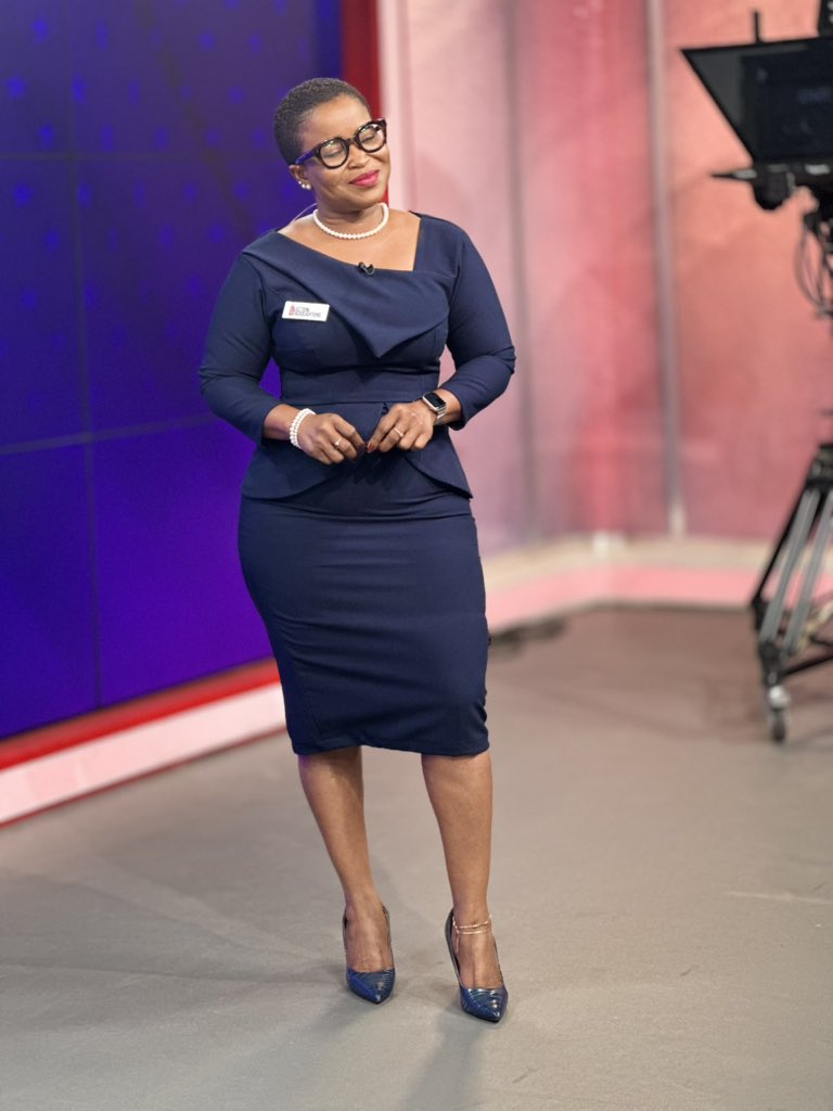 EmefaApawu1's tweet photo. Under 30 minutes to close of polls… #ElectionAfternoon is on… #ElectionHQ https://t.co/sNDvk4tT6r