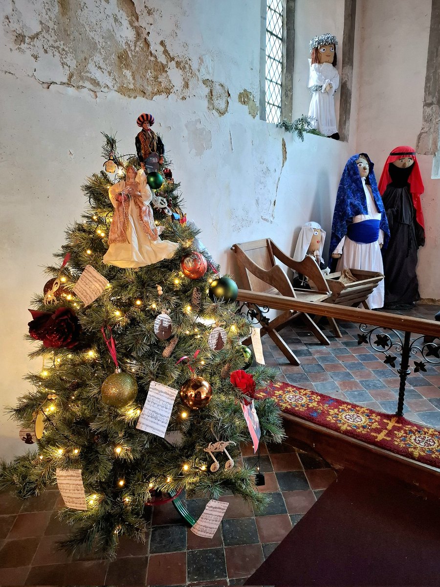 _VillageVoices's tweet photo. Out and about at St. Margaret's Church in High Halstow earlier today for the first day of the Christmas Tree Festival #highhalstow #hoopeninsula #strood #rochester #kent #christmas #christmastree https://t.co/Ktcab4fJkl