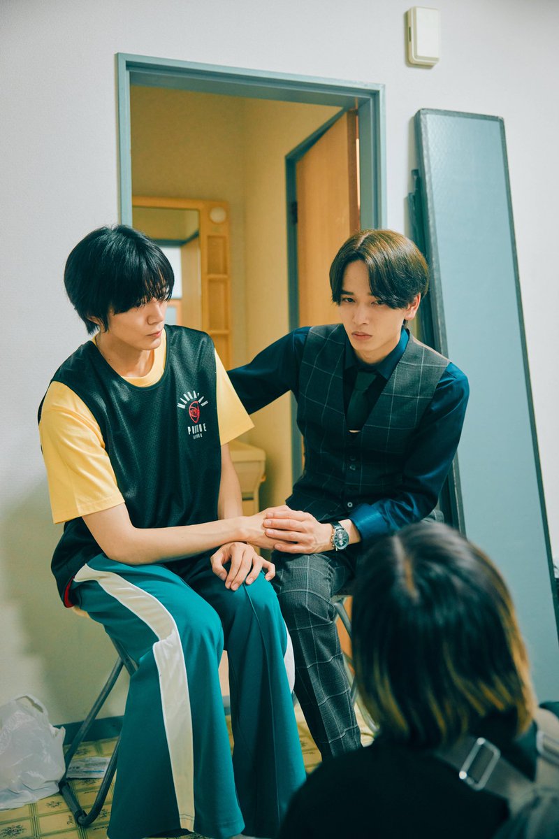 watwing_info's tweet photo. Love in The Air -恋の予感-
第6話ありがとうございました❤️‍🔥✈️

監督のみゆきさんと作戦会議中〜

FODで公開中です！
是非観てねっ

#LoveintheAirKoi
#河合風磨 #空野快
#鈴木曉 #長妻怜央 https://t.co/2xNmgw0fuM