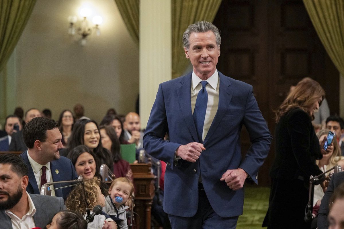 AsmNickSchultz's tweet photo. On Monday, I was sworn in as your next Assemblymember for the 44th district. I’m humbled and grateful to have this opportunity to serve you.
I take the responsibility of serving #AD44 seriously. I fully commit to doing the hard work necessary to address our most pressing issues. https://t.co/MY7yd6ETjX