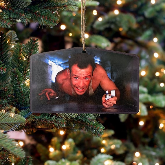 rthur013's tweet photo. "Yippee ki-yay, motherfucker"🎄🧑🏽‍🎄 https://t.co/KEQT55S4Yk