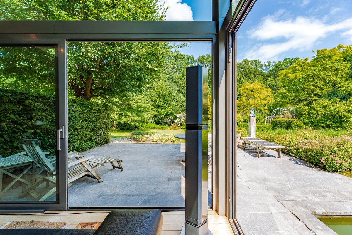 ImmoLeLion's tweet photo. Tervuren - Arboretum : Exceptional Villa, +/- 370 m², nestled into a landscaped South garden, +/- 2.800 m². NEW CONDITIONS!
More info: https://t.co/UcYV2m74Wy 
📞 +32 2 672 71 11
#immolelion #luxuryhouse #interiordesign #lifestyle #luxuryhomes  #leadingre @luxuryportfolio https://t.co/Fzb2BwxEW5