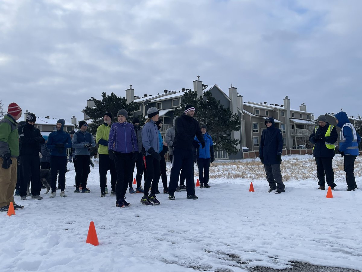 orleansparkrun's tweet photo. 217th event / 217e évènement - DECEMBER 07

We had 32 participants, who ran, jog or walk in this first snow!

Thanks again to our volunteers, who made this event possible. 🏃🏻‍♂️🏃🏼‍♀️🚶‍♀️🦮 https://t.co/QSgNoBWtfx