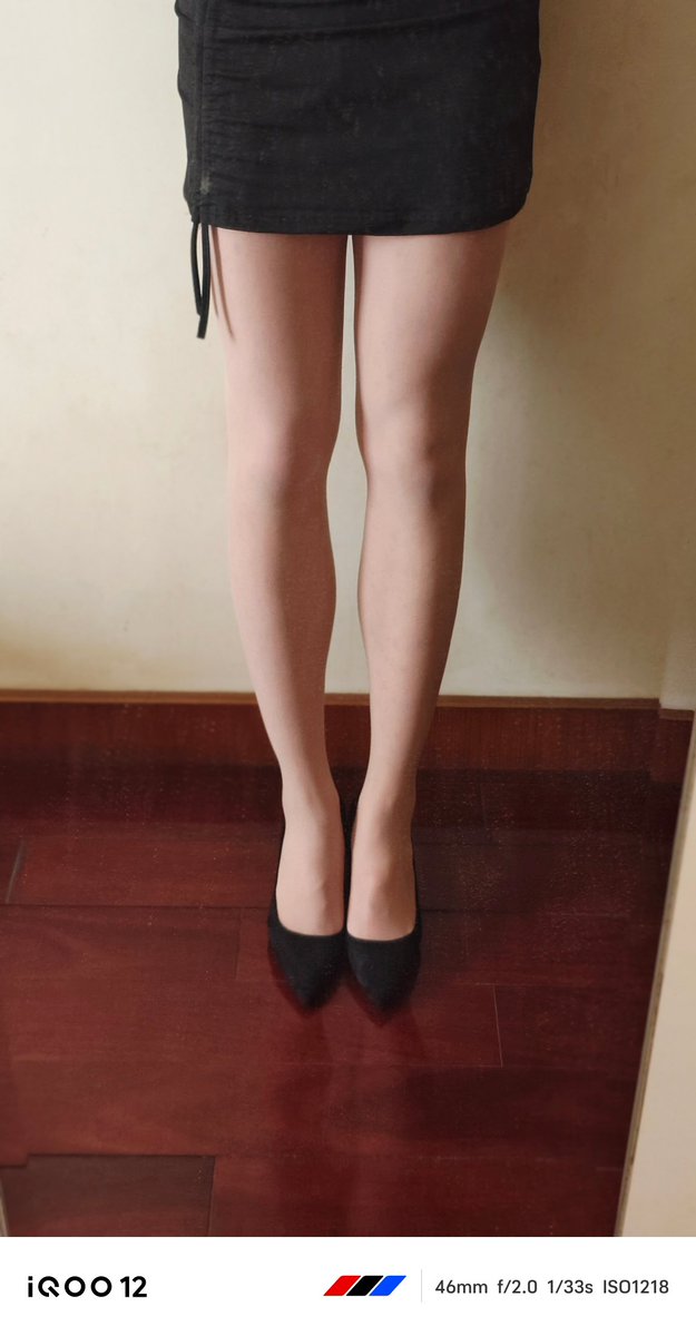 QQ2973258643's tweet photo. 昨天下午在家无聊拍的🥰 https://t.co/8d2JtQT769