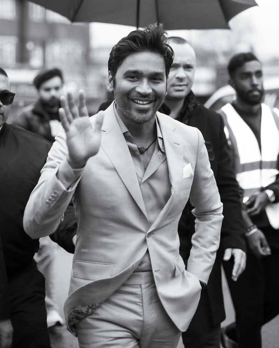 Chowdrey_Pro's tweet photo. The Stylish @dhanushkraja sir from London! #Dhanush https://t.co/TrHtm0pQFc