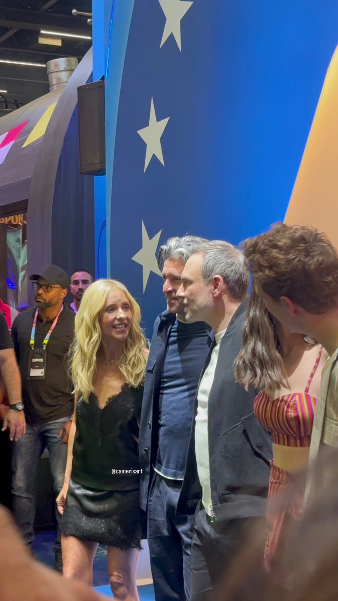 camerisart's tweet photo. EU VI O CABELO DELE DE PERTINHO!!!!! ACABEI DE VER O PATRICK DE PERTO https://t.co/WcD1Ahl7rg