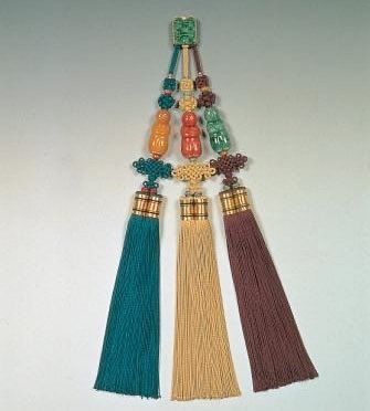 echoblooms's tweet photo. the hat looks like a nambawi and the tassel accessory looks like a norigae; criticisms about ff14’s inspiration choices should be directed towards the actual outfits 😭 please make sure to double check next time before harassing an artist https://t.co/PG3870I7eH