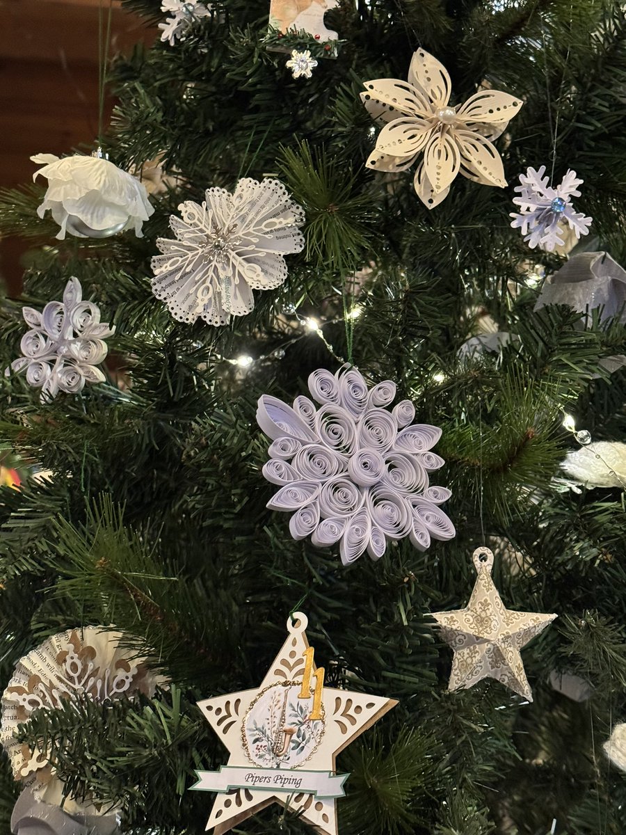 Visited a Christmas Tree Festival today. Two Women’s Institute trees. Rivals? More like inclusivity. A volunteer told me one is 🫖 &amp; 🍰 &amp; tradition, the other is 🍷in the evening so working women can join. Several women switched from the former to the latter. #Talking2Strangers