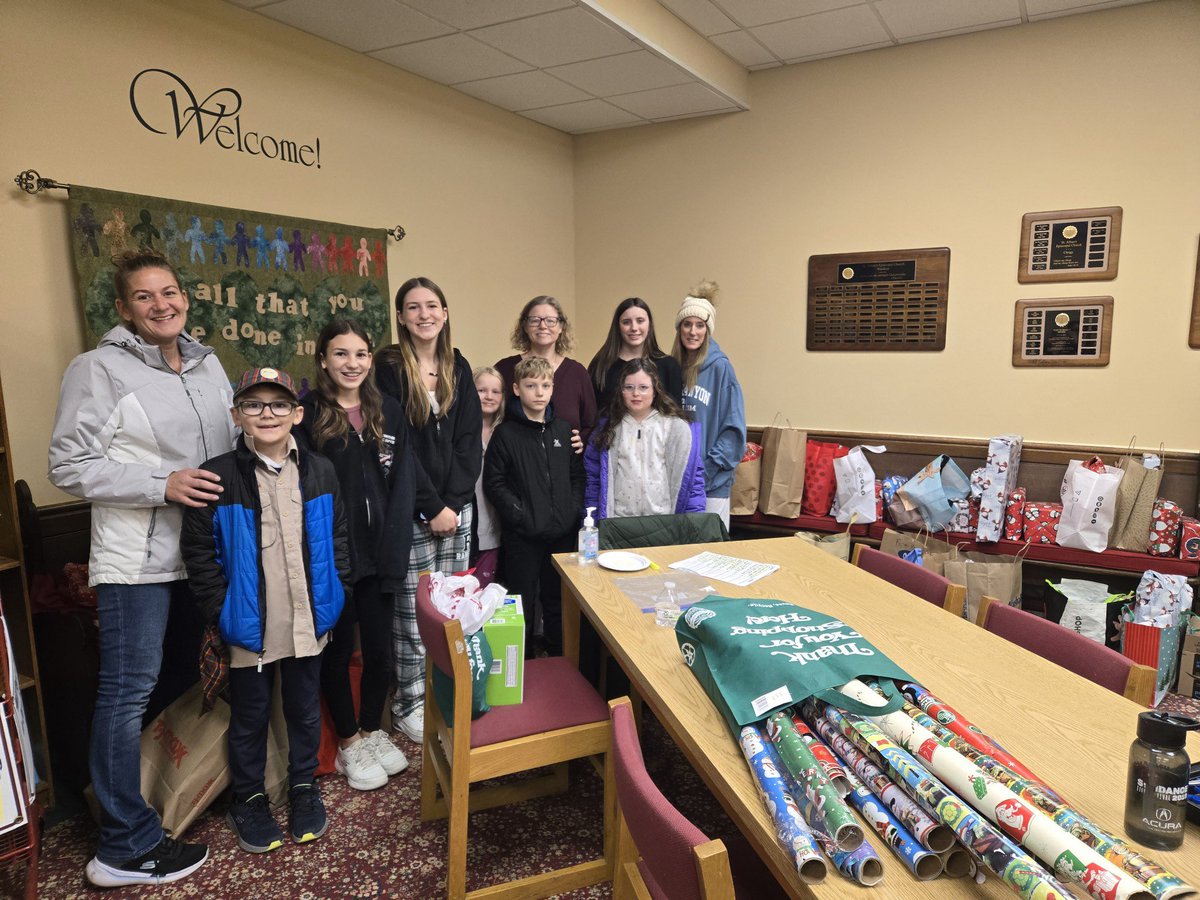 A big THANK YOU to the Girls Scout Troop of Oakland (NJ) for assisting with our annual holiday gift-giving activities. Wrapping all of those gifts is no small feat and we are so appreciative of the support. #SPCDC