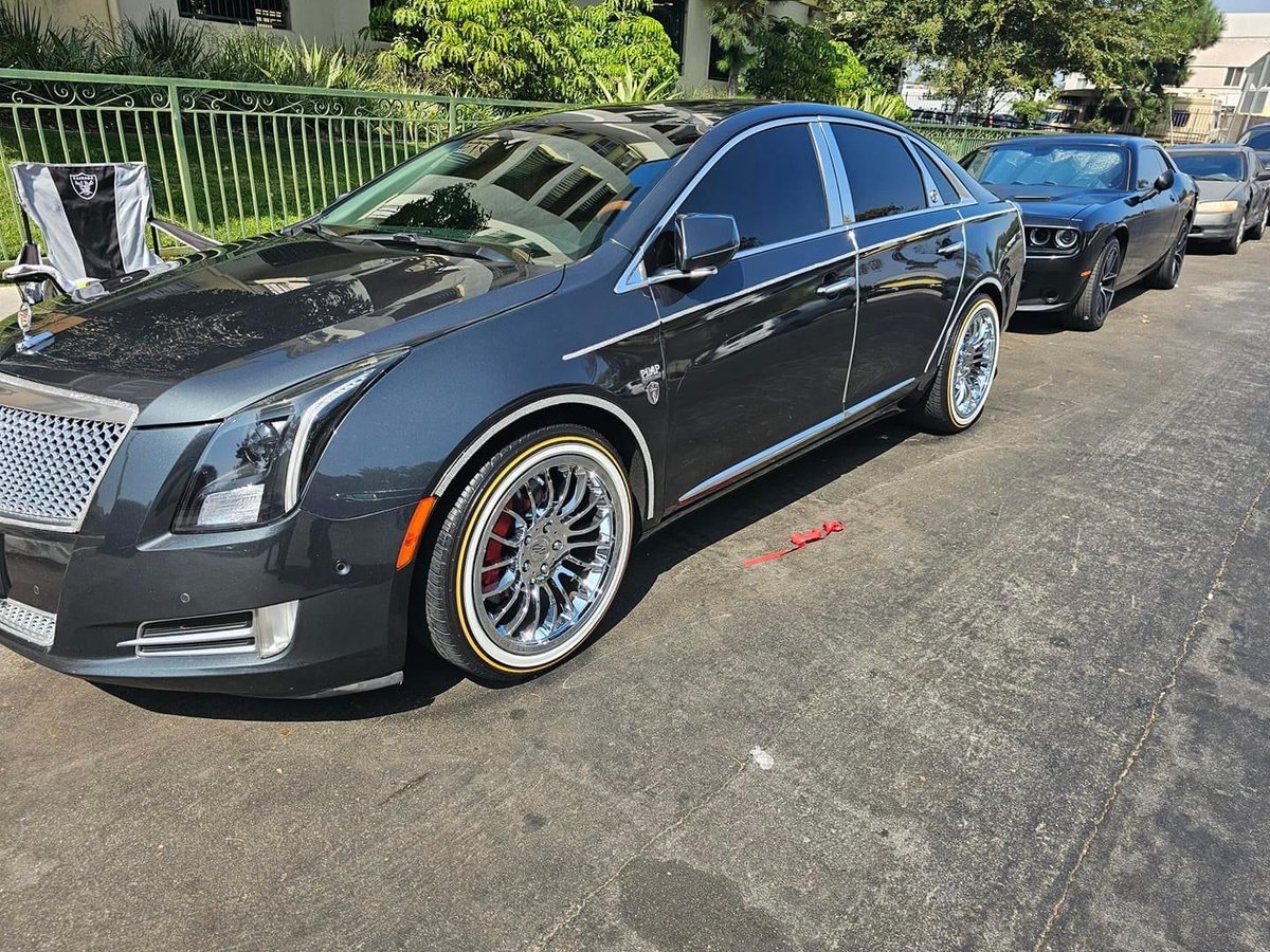 voguetyres's tweet photo. Ready to roll with Vogues. Cadillac XTS looks great with Vogues. 🏆 #Cadillac #XTS #VogueTyre #Vogues https://t.co/gpA6bdy0VJ