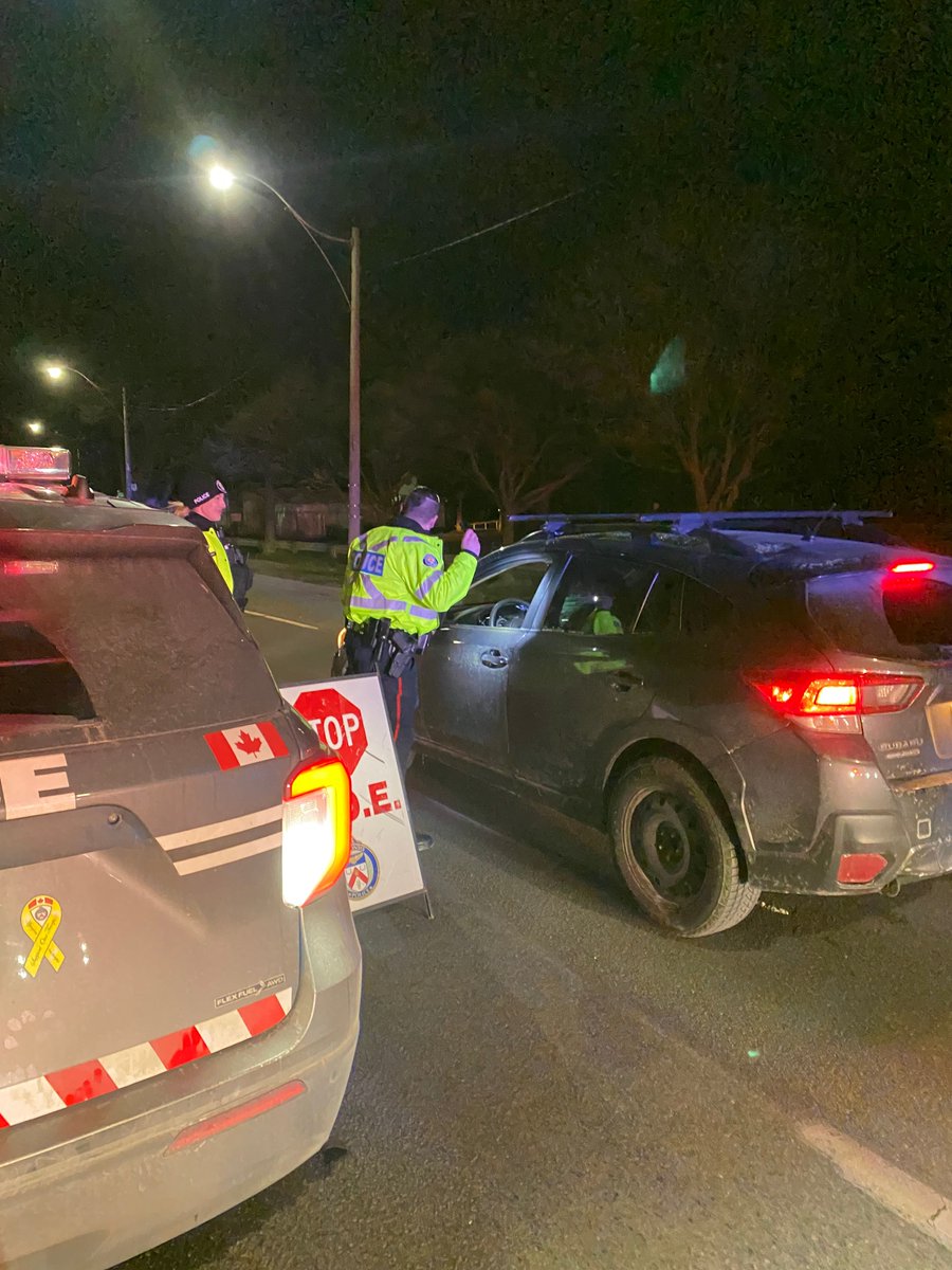 MaddToronto's tweet image. Thanks to MADD Toronto volunteers &amp;amp; @TPS55Div for working hard in the cold to raise awareness about the dangers of impaired driving for The Holiday R.I.D.E. Campaign.

Shoutout to @GlobalNews, @CTVNews, &amp;amp; @CityNewsTo for helping spread the message. Let’s keep our roads safe!