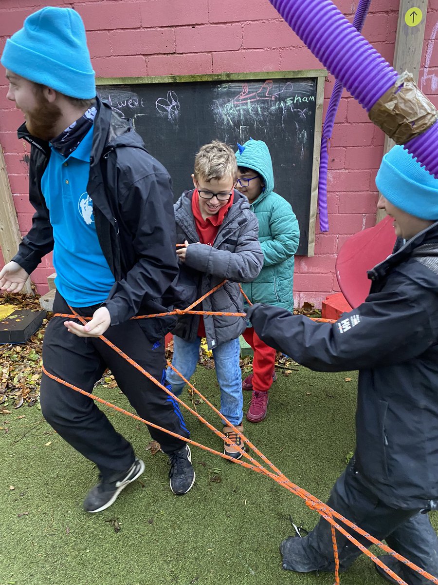 Play_Glos's tweet image. In the afternoon poor Aaron was captured again and tied up by our #SuperSaturday players.

They also enjoyed dressing up, painting and sword fights 🗡️ 

@TNLComFund #ChildLedPlay #TimeToBe #Play2Nurture