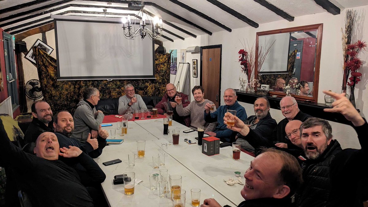 The ACB December meeting is it usual normal, easy going lot. The string dark Winter beers are yet to hit home...