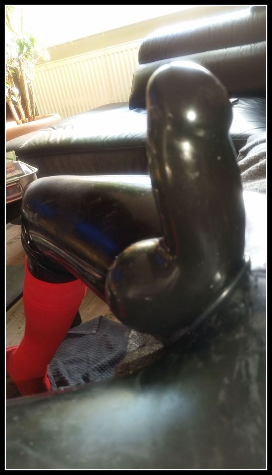 muscleleatherff's tweet photo. #rubbercock https://t.co/6RdAUo4glV