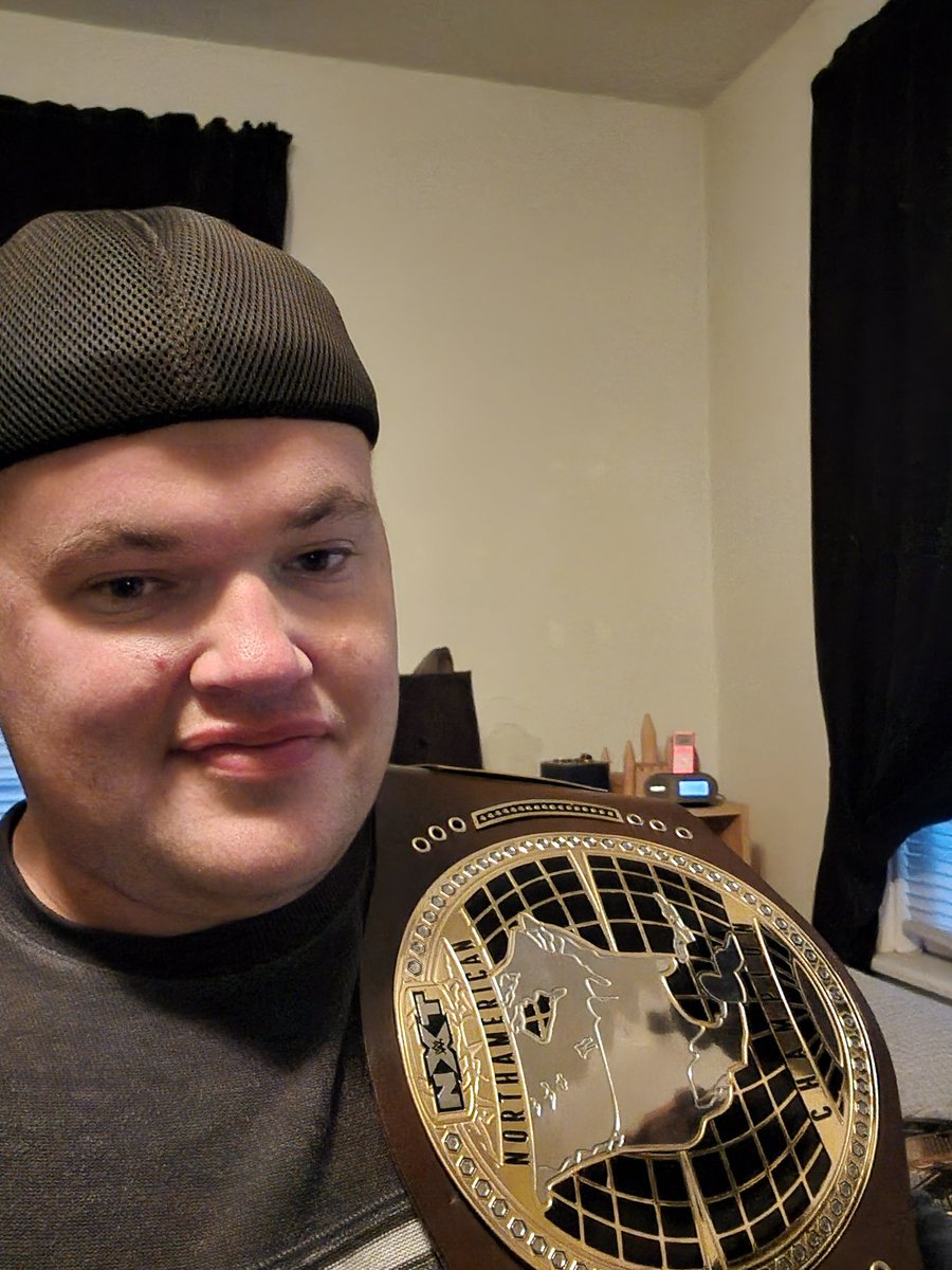 AlecHoover3's tweet photo. I finally got the NXT North American Championship belt
#WWE #NXT #WWENXT #NXTnorthamericanchampion #wwereplicabelt https://t.co/KAq0tYzleR