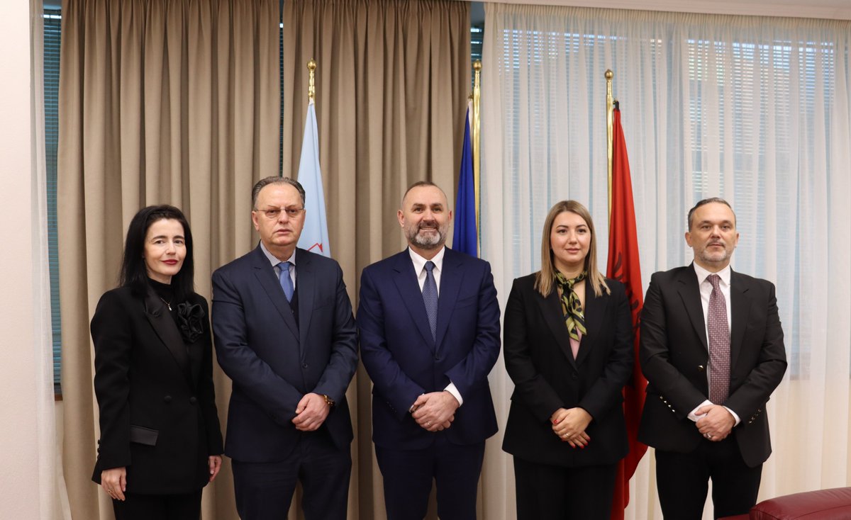 Uni_Elbasanit's tweet photo. The University of Elbasan "Aleksandër Xhuvani" signed the 📜 Memorandum of Understanding and the Primary Legal Aid Agreement 🤝 with the Ministry of Justice.
@DrejtesiaGovAL https://t.co/S2i3wjcVVu