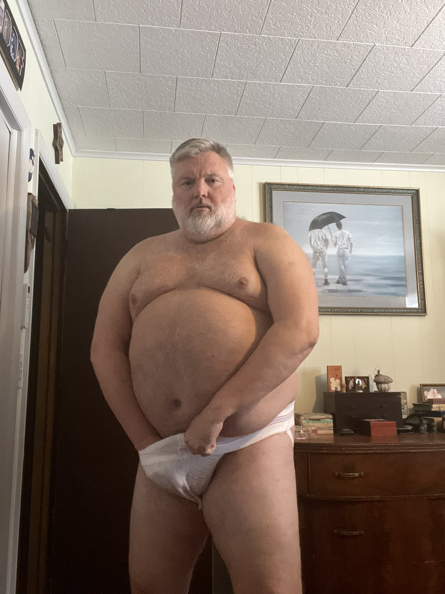 belly_dad68's tweet photo. Who’s gonna help daddy rearrange?😈 https://t.co/jOs9baJxMA