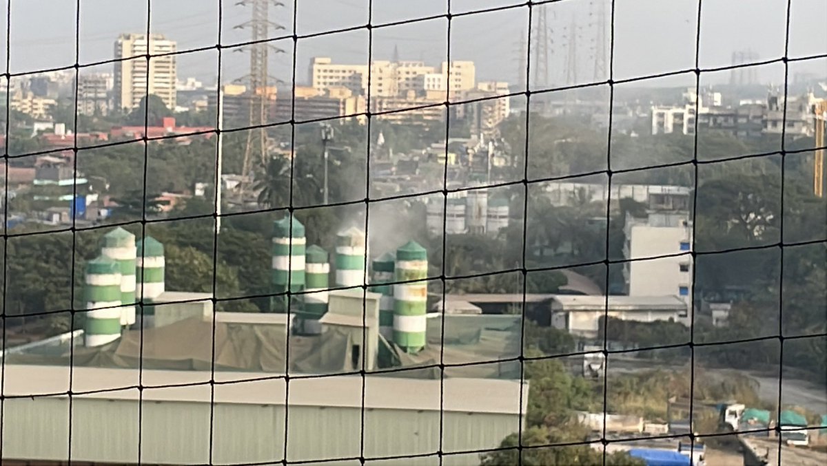 virajjs's tweet photo. Pollution : Air, Cement Dust, Noise, Soil 
Name it and it is here !! 🫁
#RMCPlantsGovandi
Wonder how new Residents come to stay next to Polluting Plants https://t.co/TCJhFmcid3