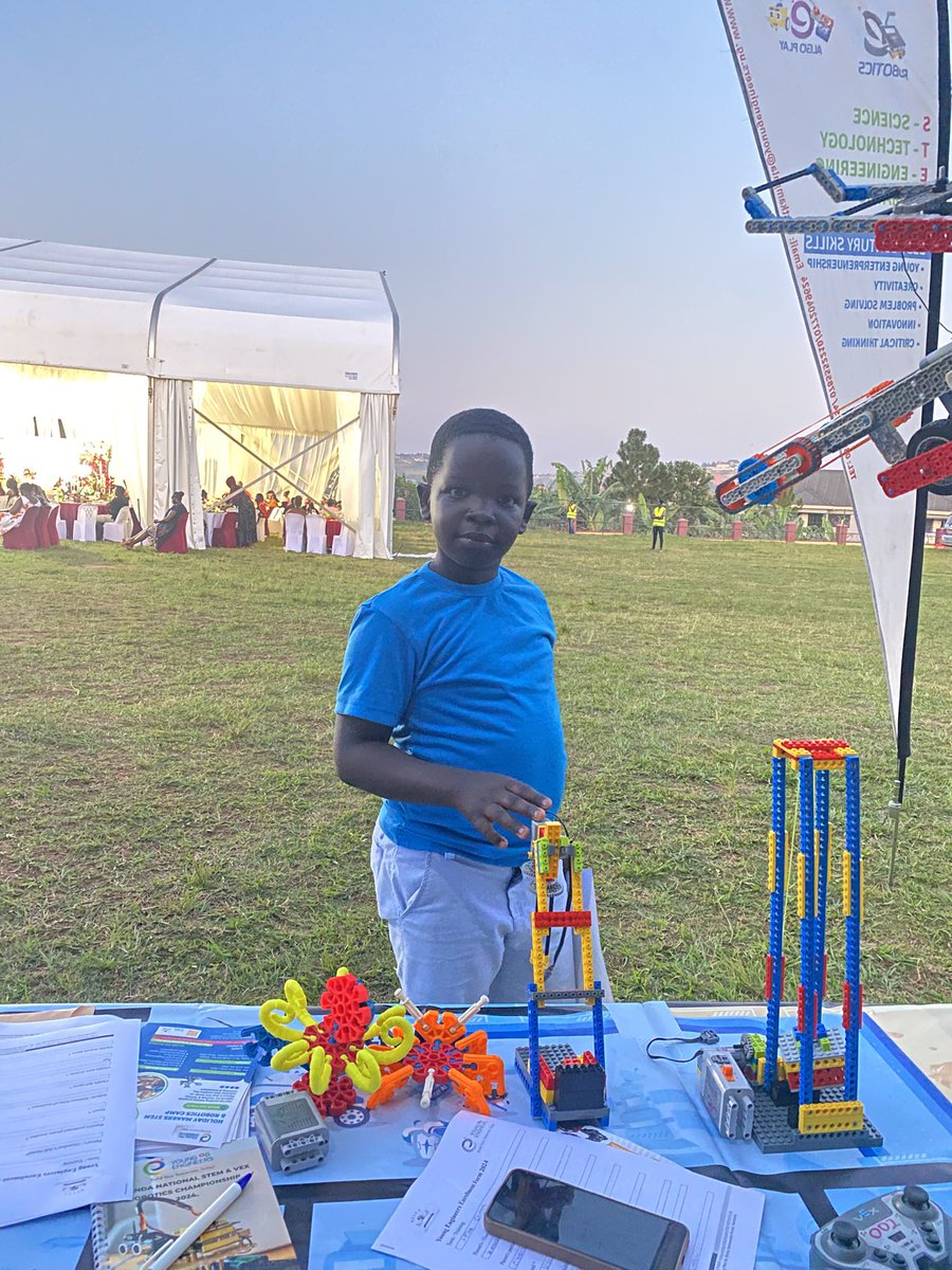 NkusiDeborah's tweet photo. Happening now! Young Engineers Uganda exhibition at Stoneridge School today showcases innovative STEM & Robotics projects. Proud of our champions heading to VEX Robotics World Championship 2025 in Dallas, USA!
#UGRobotics2024 #STEMEducation @YoungEngneersUG @Stoneridge_Sch https://t.co/Dinfa4rCyo