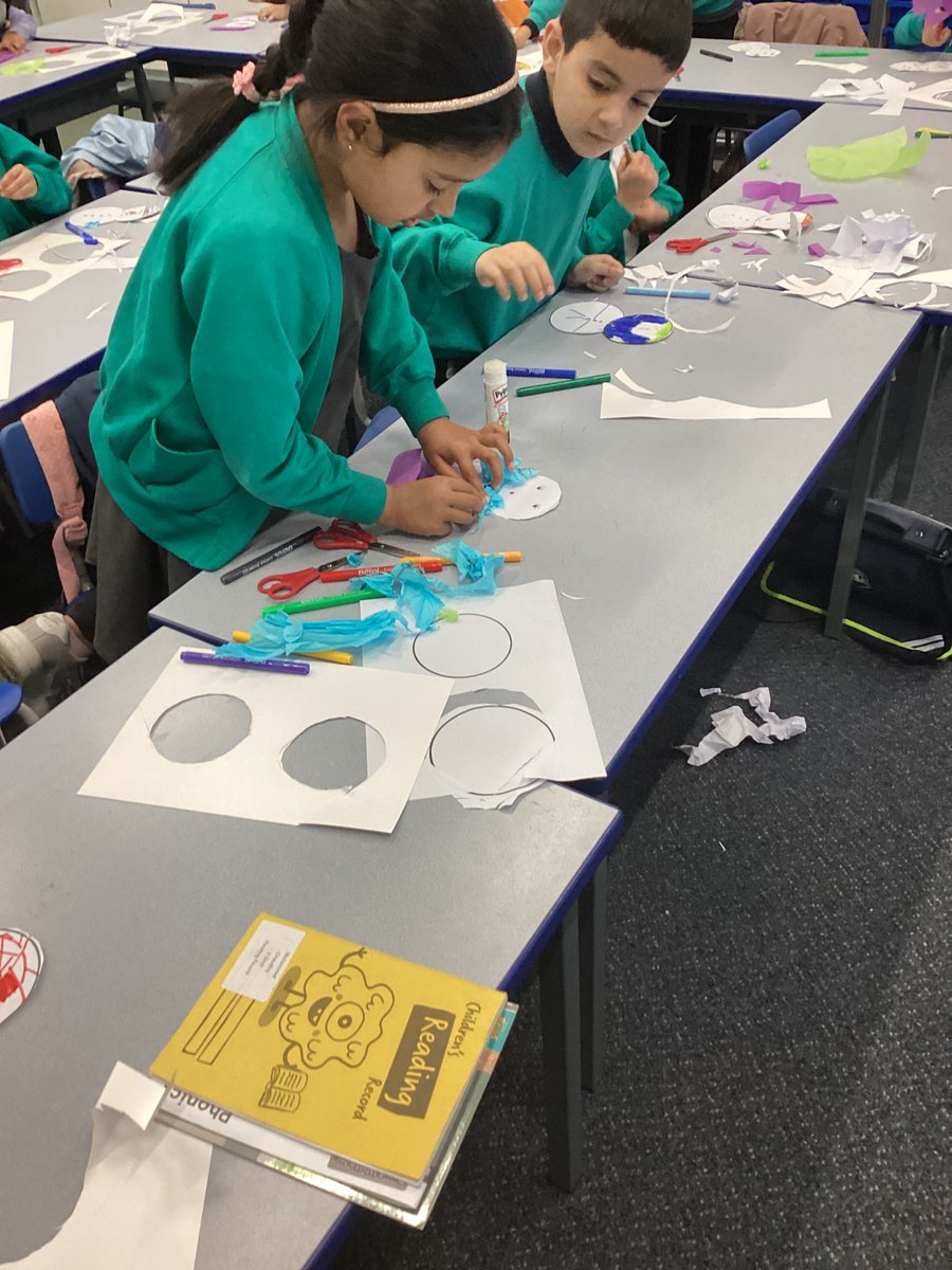 Frizinghall Primary School tweet media