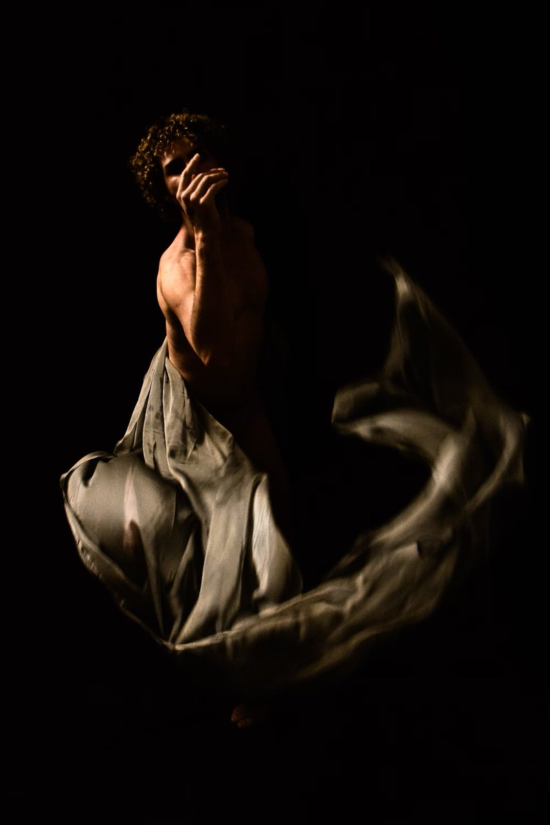 Discoverer of ART tweet media