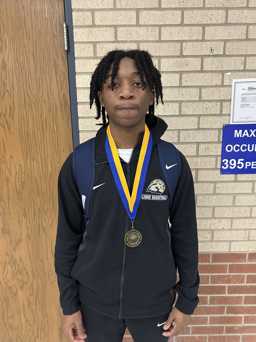 oakcliffhoops's tweet photo. Consolation Final✅

The Lions finish 3-1 at the Venus Invitational!

Congratulations to Travion Erwin for being named to the All Tournament Team! 

🦁🏀

@hoopinsider @SLThrush https://t.co/Qbb8YREkVz