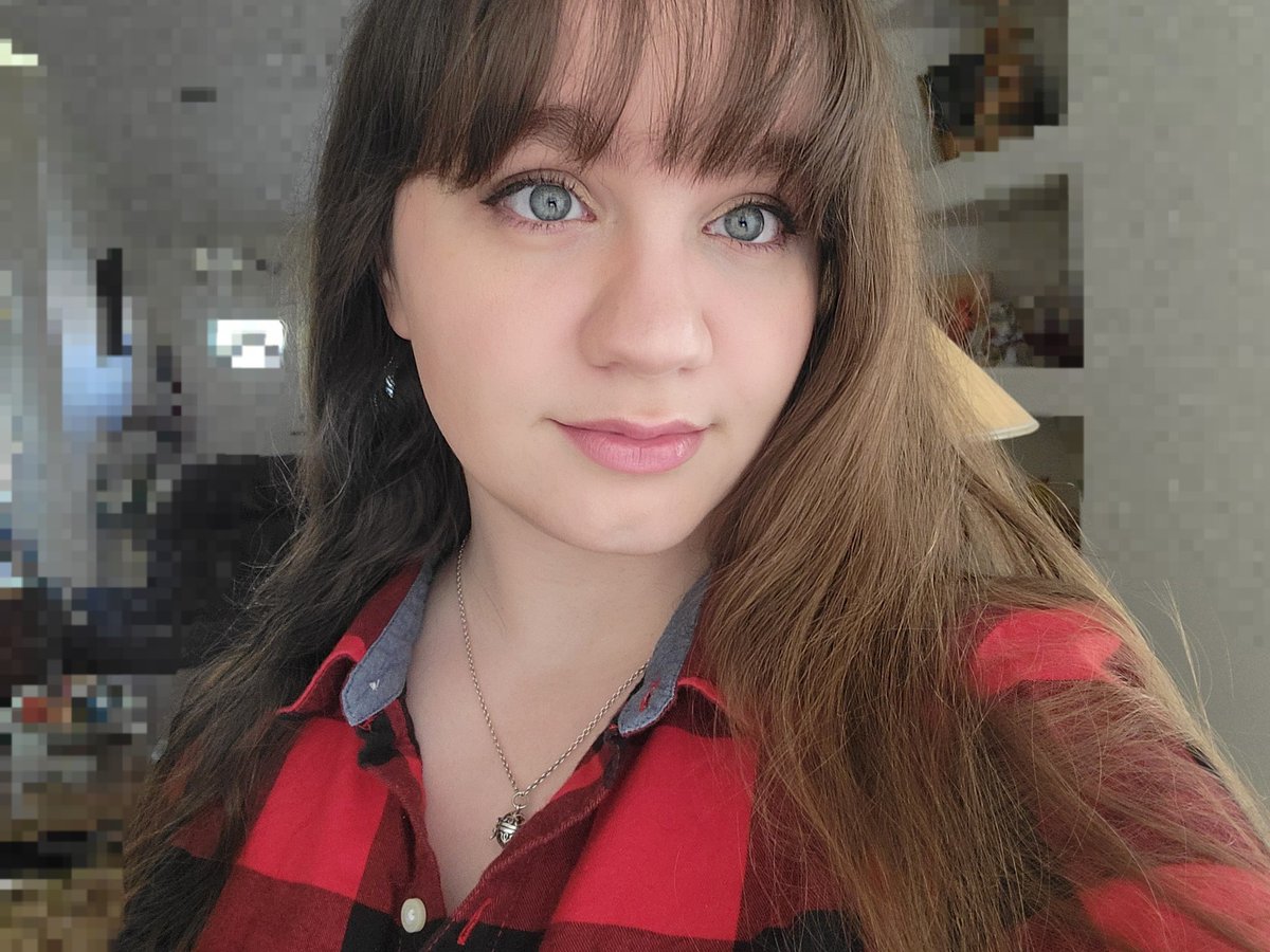 still here, kinda. have a face and a good day o7