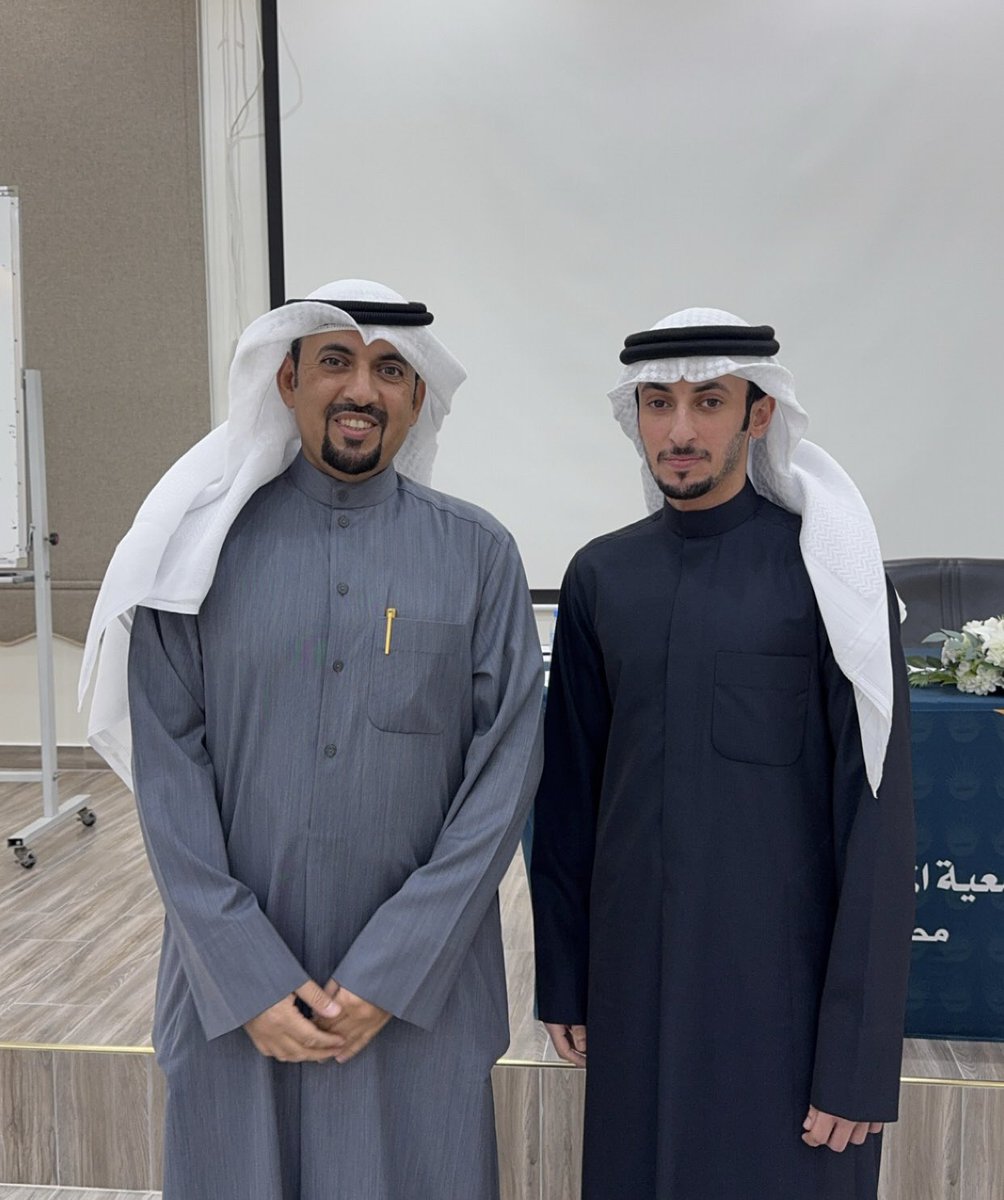 عمر سعود الدخنان (@o21q8) on Twitter photo سلام .. ياراسً خسِر من تحداه
بالمرجله والطيب فيه اتحدّى
لو نكتب من الشعر معلقه مدح مانوفي بحق الدكتور يوسف ناصر الرسيس
جعل عمرك طويل يابوطلال وسامحنا على القصور .
<a href="/Giftedness_q8/">د. يوسف الرسيس</a> سلام .. ياراسً خسِر من تحداه
بالمرجله والطيب فيه اتحدّى
لو نكتب من الشعر معلقه مدح مانوفي بحق الدكتور يوسف ناصر الرسيس
جعل عمرك طويل يابوطلال وسامحنا على القصور .
<a href="/Giftedness_q8/">د. يوسف الرسيس</a>