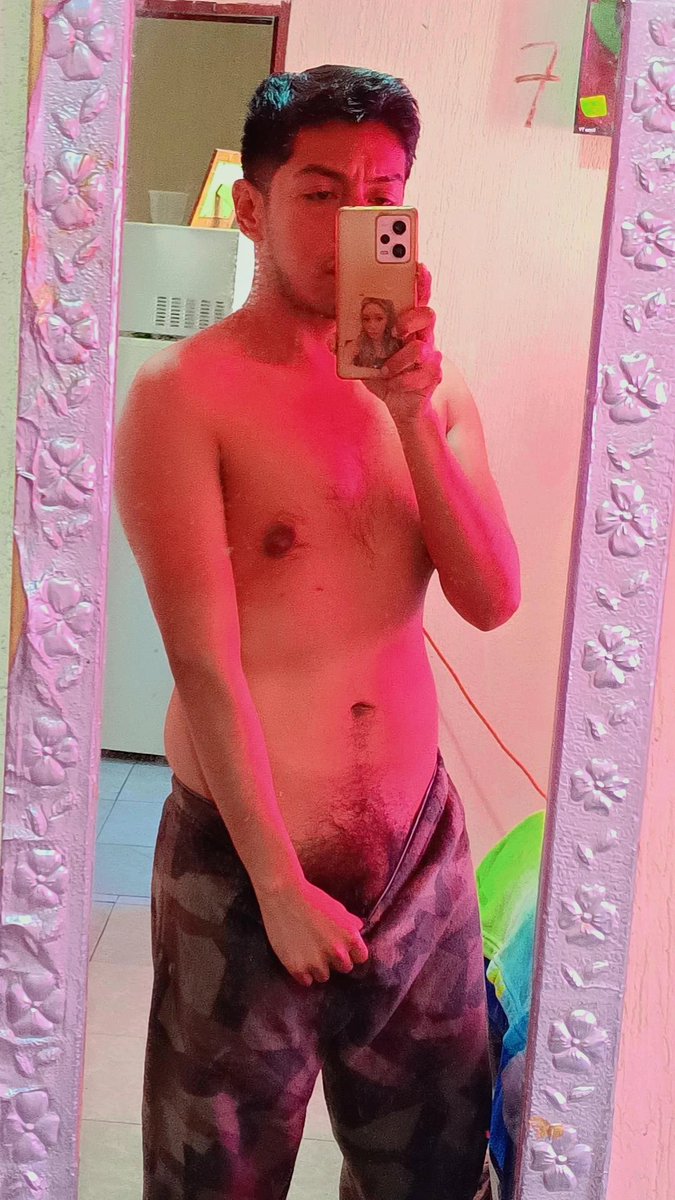Yorchpxs's tweet photo. amanecimos crudos y calientes 😅😅😅 https://t.co/LureNDe7hN