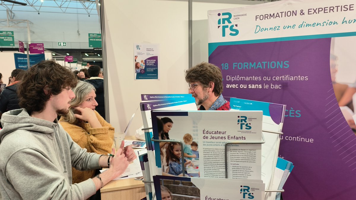 Ce week-end, les équipes de l’IRTS étaient présentes au salon de l’Etudiant de Caen. Plus de 250 personnes ➡️ étudiants, lycéens et professionnels sont venus s’informer sur les métiers et formations de l’intervention sociale.
#Social
#Orientation 
#JPO