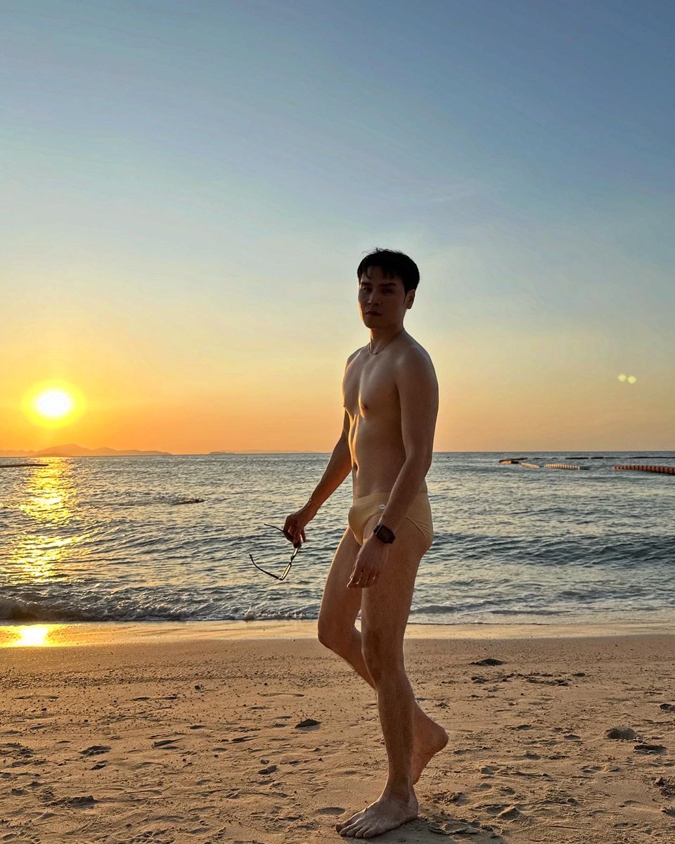 alexdefoxy's tweet photo. Don’t you want me like I want you, baby? 💛

#MrWeekendVacationer
#ทริปไม่ใช่แฟนทำแทนไม่ได้
#เที่ยวทั่วไทยไปกับอเล็กซ์ 
#PattayaAlexdefoxy
#Pattaya https://t.co/xccZxEB9pM