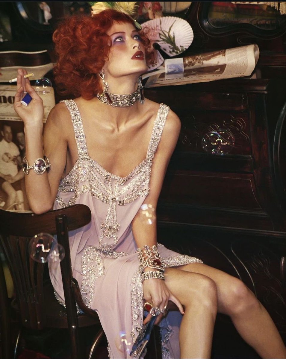 pYSLrada's tweet photo. John Galliano fall winter 1998 https://t.co/YJlQLa2FAZ