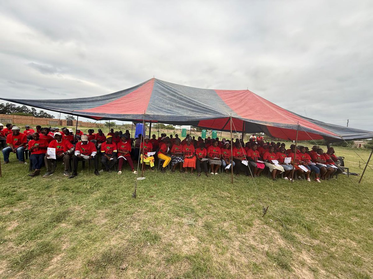 MpumalangaEff's tweet photo. ‼️Mass Recruitment‼️
@EFFSouthAfrica in Mpumalanga led by Provincial Chairperson Cmsr @collensedibe welcomed over 50 new members in ward 17 Bushbuckridge as they took up their Membership with the EFF.
#EFFNPA2024 https://t.co/CqXD79IMFJ
