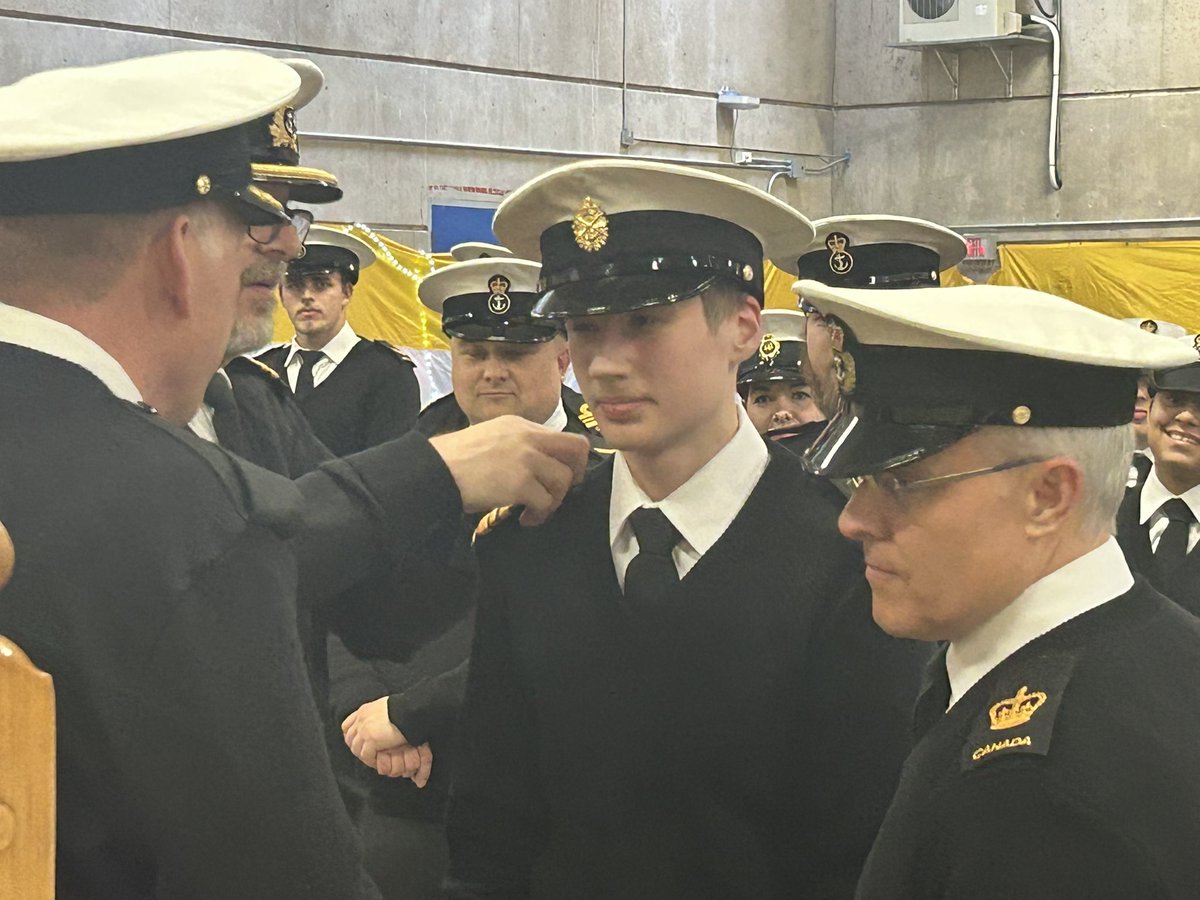 Kurt the Warship Chef tweet media