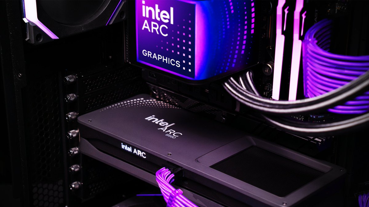 IntelGaming's tweet photo. The #IntelArc B580 Limited Edition GPU has a new home. 🤩

What should we name the build? https://t.co/1LbSc3mp0A