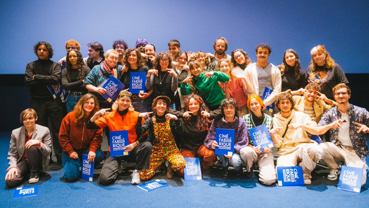 CineFabrique's tweet photo. 🎓 ENFIN ! – La promotion 7 a reçu ses diplômes à la suite de la projection de leurs films de fin d'études. Félicitations à elleux! https://t.co/nkhppTGGh6