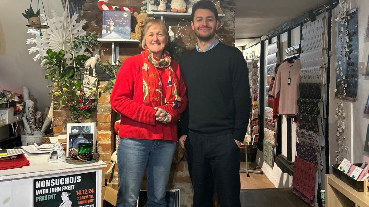 Jack Abbott MP (@jackabbott90) on Twitter photo I was out and about along <a href="/SaintsIpswich/">TheSaintsIpswich</a> today for #SmallBusinessSaturday.
It was great to meet so many business owners, hear about their concerns, and discuss how we can build on their successes too.
Let's support our local independent stores this Christmas! I was out and about along <a href="/SaintsIpswich/">TheSaintsIpswich</a> today for #SmallBusinessSaturday.
It was great to meet so many business owners, hear about their concerns, and discuss how we can build on their successes too.
Let's support our local independent stores this Christmas!