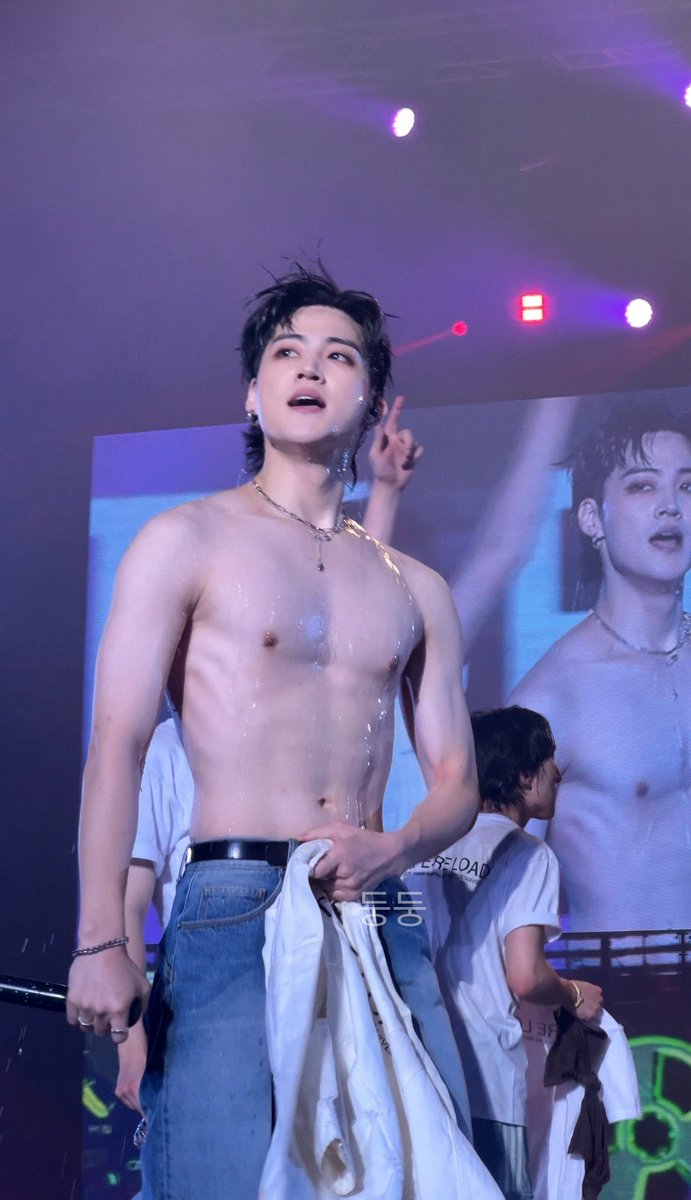 둥둥 tweet media