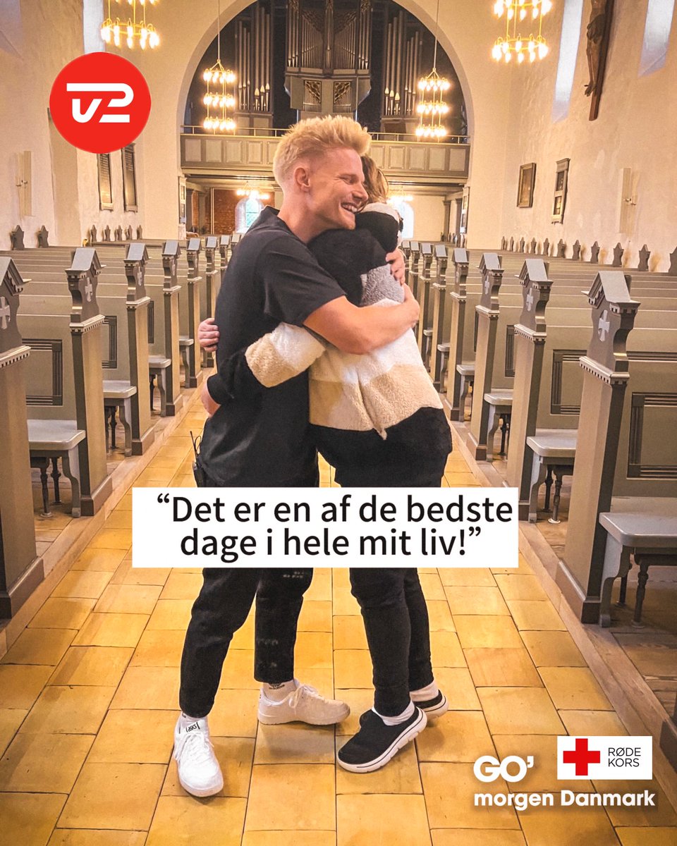 HaustedMichael's tweet photo. Det var Yasmins største juleønske at møde mig.. SØDT! 😃 så i samarbejde med @gotv2dk og @danskrodekors tog vi selvfølgelig ud og overraskede hende mens hun var til kor 🎁
🎥: @Nordiskfilm https://t.co/iBLt8PQKBY