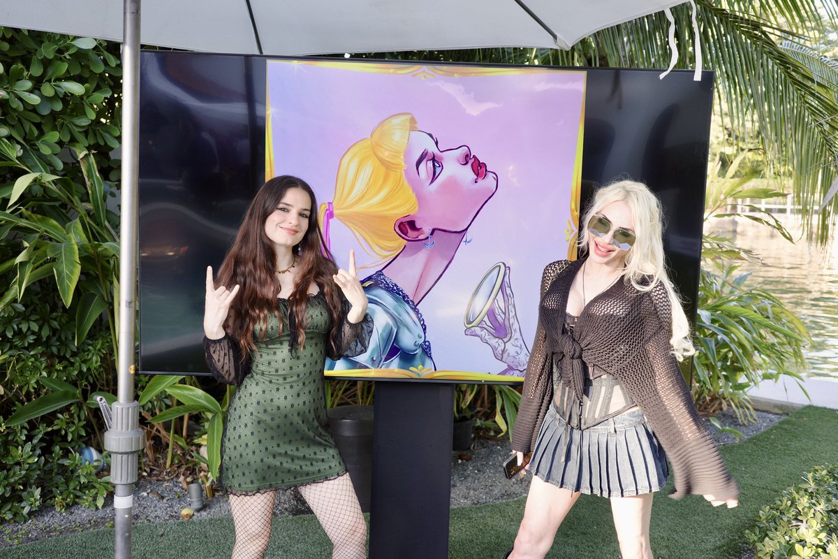 GM 🧡

Only 3 hours left to bid for at the charity auction for <a href="/StJude/">St. Jude</a> by <a href="/leap_xyz/">Leap</a> 

I donated this piece of music + art and it comes with a signed vinyl and free tickets to my IRL shows

 It’s a very rare piece out of my Another Life collection and a great opportunity to gather