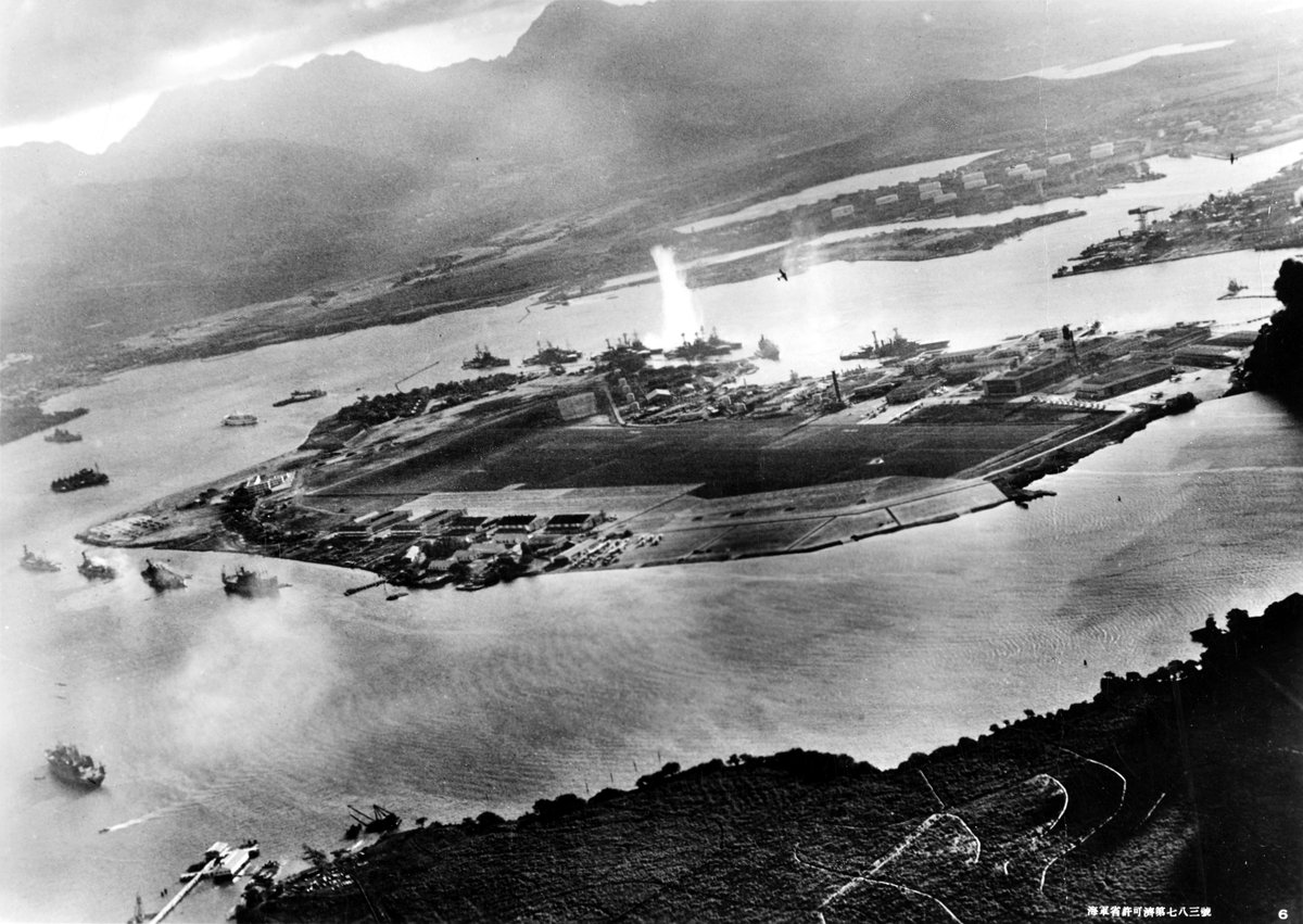 83 years ago, the Japanese attacked Pearl Harbor. 
I interviewed George Elliott, Jr. who picked up the first attack wave while experimenting with radar on Oahu. 
If his superiors had believed him, history would look different today. #PearlHarborDay 
shorturl.at/Pv6mz