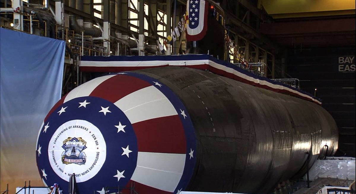 WarshipCam's tweet photo. Future USS Arkansas (SSN 800) Virginia-class Block IV nuclear attack submarine being christened in Newport News, Virginia - December 7, 2024 #ussarkansas #ssn800 

SRC: INT- https://t.co/DL61JIrfP5 https://t.co/g0zRNEiYsP