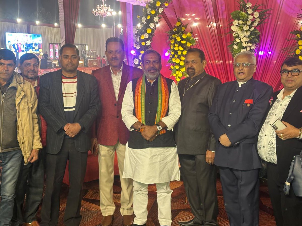 sunilbharala's tweet image. आज मेरठ के इकलौता निवासी चौधरी सुरेन्द्र सिंह जी की पुत्री एवं राजू रस्तोगी जी के पुत्र के विवाह समारोह में पहुंचकर आशीर्वाद दिया...

समारोह में एडवोकेट श्री राम कुमार शर्मा एवं राष्ट्रीय कवि श्री शुभनेश सुमन भी उपस्थित रहे..

 #BJP4UP #YogiAdityanath #Dharmpalsingh #BJP4India…