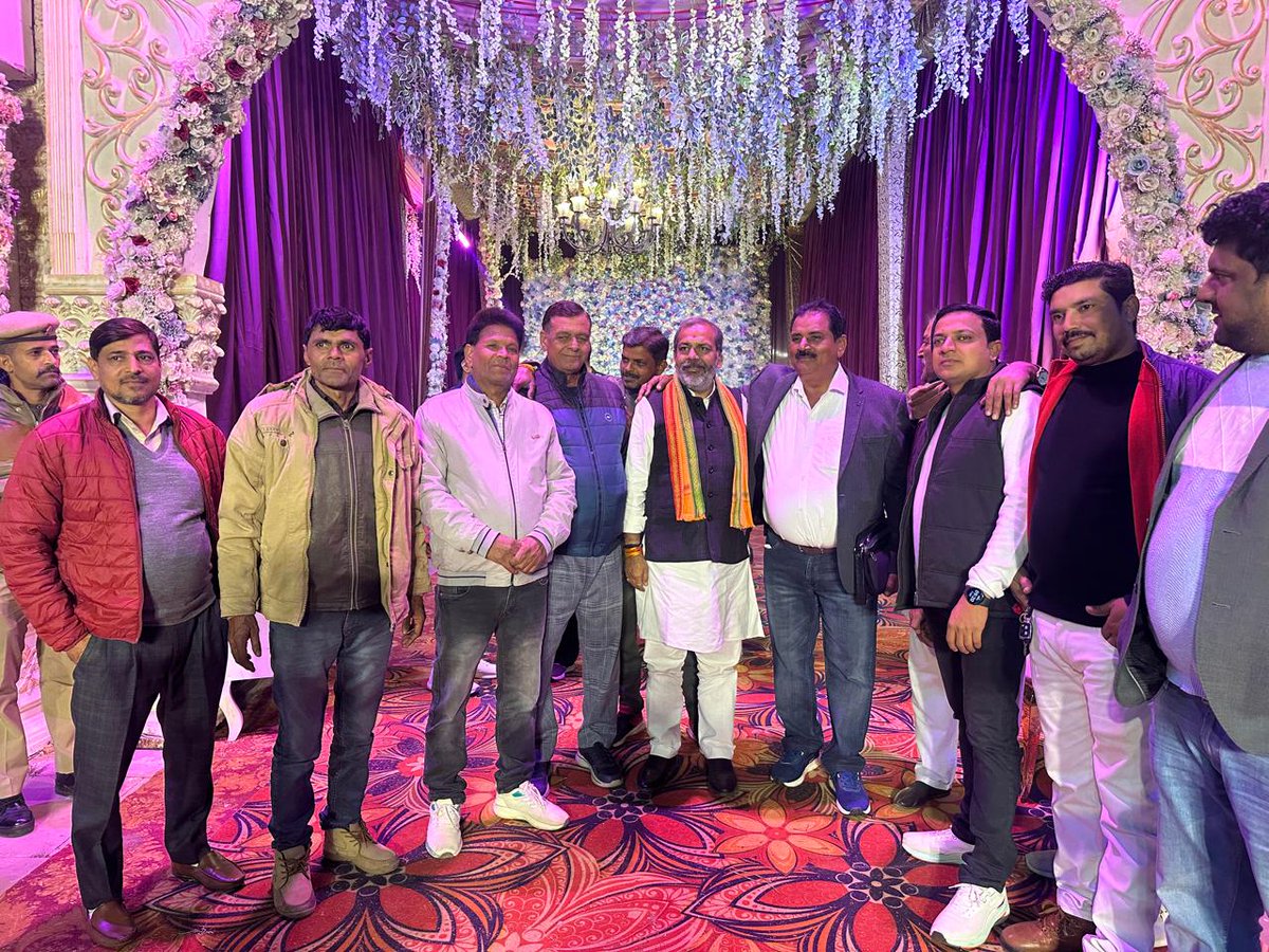 sunilbharala's tweet image. आज मेरठ के इकलौता निवासी चौधरी सुरेन्द्र सिंह जी की पुत्री एवं राजू रस्तोगी जी के पुत्र के विवाह समारोह में पहुंचकर आशीर्वाद दिया...

समारोह में एडवोकेट श्री राम कुमार शर्मा एवं राष्ट्रीय कवि श्री शुभनेश सुमन भी उपस्थित रहे..

 #BJP4UP #YogiAdityanath #Dharmpalsingh #BJP4India…