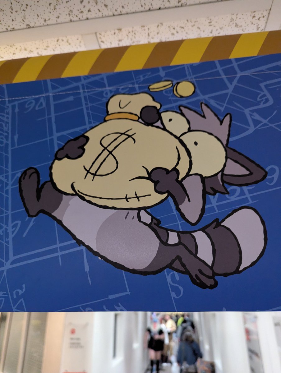 The raccoon art around MFF has been giving me life ♥️ 

<a href="/Happyraccoons/">HappyRaccoons</a>