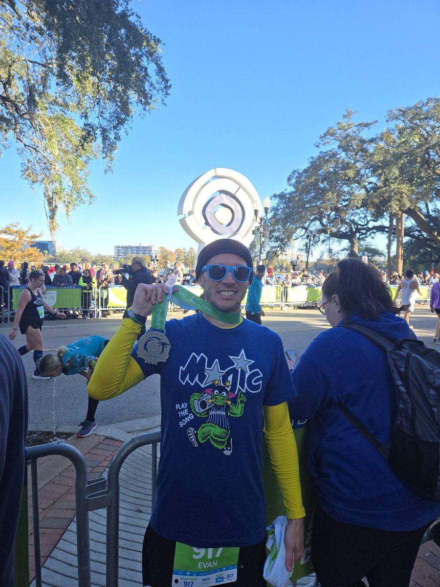 PunkRunnerEvan's tweet photo. Did the thing, crushed my goal of 1:40:00 at the @trackshack #ouchalf - hard work pays off. https://t.co/47kPMRH2Fk