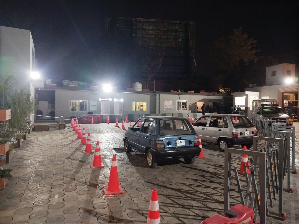 ctprwp's tweet photo. In line with the vision of CM Punjab, the license center at Traffic Headquarters is operating round the clock to accommodate citizens without any interruptions.
Public is encouraged to utilize this seamless service for their licensing needs.
#CMPunjabVision #24x7Service https://t.co/YQFQCRNIRS